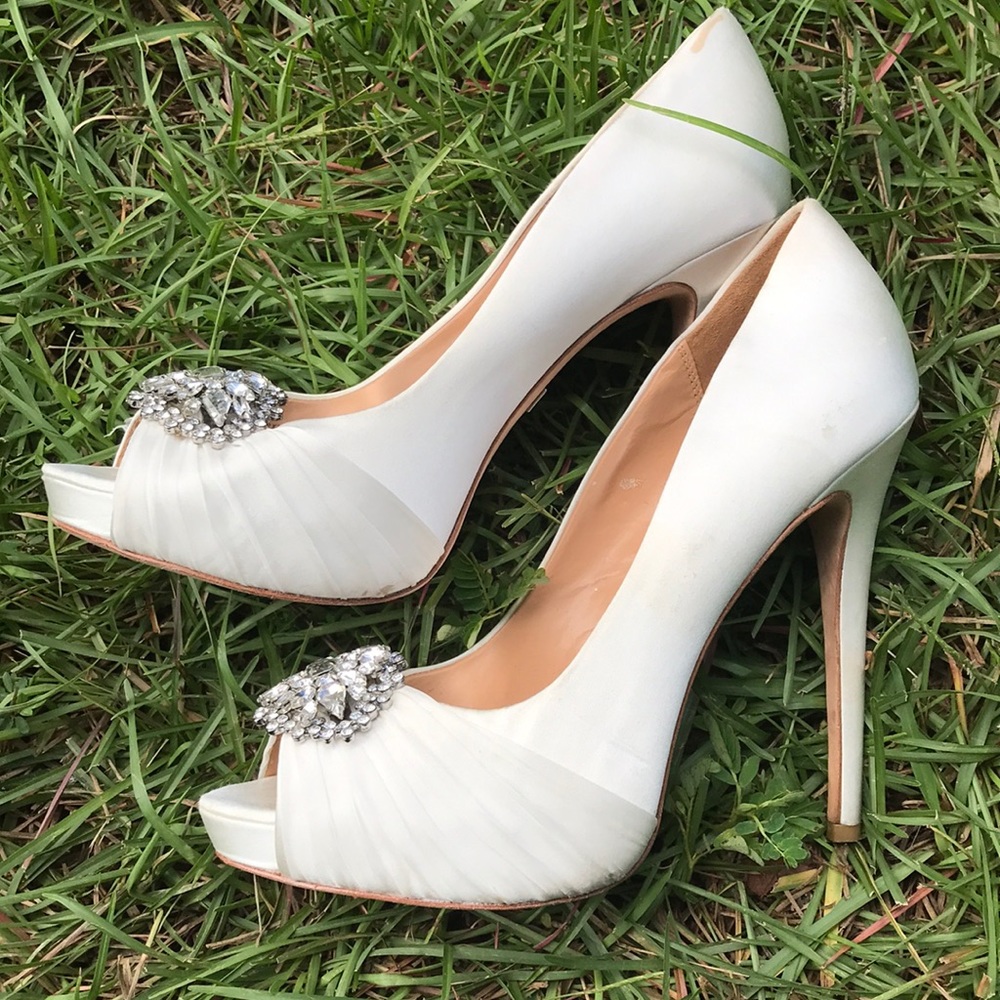 Badgley Mischka satin heels Sz 8.5M - Picture 4 of 8